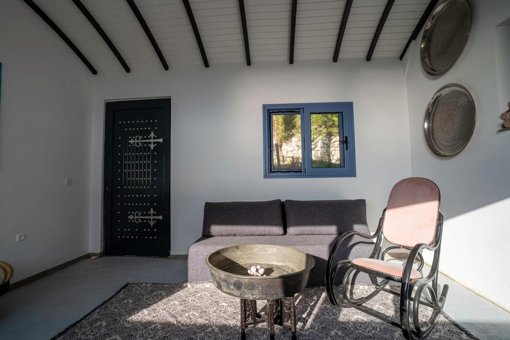 Serenity Boutique Suites Athánion Exterior foto