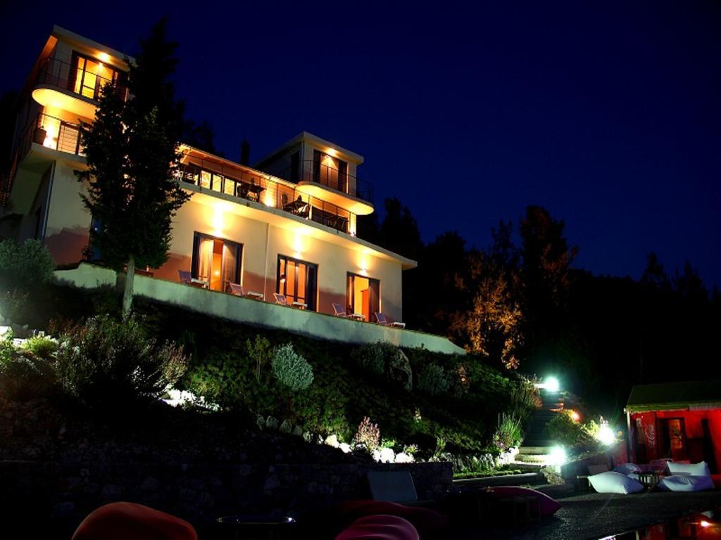 Serenity Boutique Suites Athánion Exterior foto